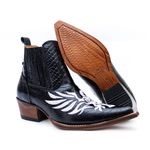 Botina Country Masculina Bico Fino Couro Bovino Legítimo Anaconda Preto e Bordado Fênix