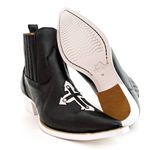 Botina Country Masculina Bico Fino Couro Bovino Legítimo Floater Preto Com Cruz Vazada Solado Branco