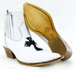 Botina Country Masculina Bico Fino Couro Bovino Legítimo Floater Branco Com Cruz e Solado Natural
