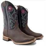 Bota Texana Masculina Cano Padrão Couro Legítimo Mustang Café e Látego Preto Bordado Linha Solado Couro Reto