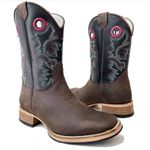 Bota Texana Masculina Cano Padrão Couro Legítimo Mustang Café e Látego Preto Bordado Linha Solado Couro Reto