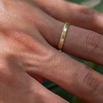 Aliança Chanfrada Chapa em ouro Liso 3mm Goiânia