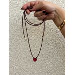 Colar de couro com pingente coração 