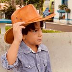 Combo Chapéu Infantil em Couro + Botina Em Couro Legítimo Infantil Castor Com Elástico Café Unissex Kapell