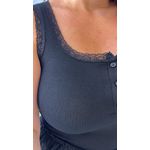 BLUSA PRETA COM RENDA