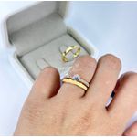 Par de Aliança mini mia , prata banhada a ouro com 3 mm com solitario Elisa gold
