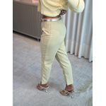 Calça Biamar Com Fechamento Em Botão Amarelo