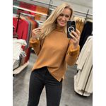Blusa Biamar Alongada Com Pele Fake E Gola Média Caramelo 1905