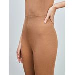 Calça Fuso Canelada Caramelo