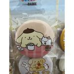 Buttons pompompurin