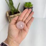 ESFERA QUARTZO ROSA - PEÇA ÚNICA / PEDRA DO AMOR, PAZ, AUTOESTIMA