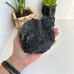 Pedra Bruta Turmalina Negra 955g 10 cm - Peça Única