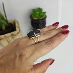 ANEL AJUSTÁVEL PEDRA TURMALINA NEGRA DOURADO - PROTEÇÃO