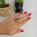 Anel Ajustável Pedra Olho de Tigre Dourado - Confiança e Abundância