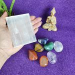 Kit Pedras 7 Chakras e Placa de Selenita – Alinhamento Energético