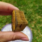 Pedra Bruta Olho de Tigre P - Proteção e Prosperidade