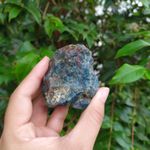 PEDRA BRUTA APATITA AZUL G – PEDRA DO ANO 2022