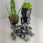 PEDRA ROLADA ESMERALDA P 2 A 3 CM – INSPIRAÇÃO E PACIÊNCIA 