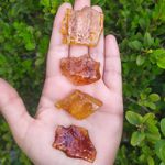 PEDRA POLIDA AMBAR RESINA NATURAL – QUALIDADE EXTRA
