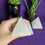 PIRÂMIDE DE SELENITA – LIMPEZA E PURIFICAÇÃO