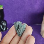 MINI PEDRA CIANITA PRETA / VASSOURA DE BRUXA