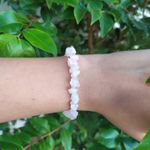 PULSEIRA DE CASCALHO PEDRA QUARTZO ROSA – AMOR E PAZ