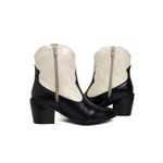 Bota Western Laura Off White com Preto