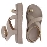 Flatform Lais Nude