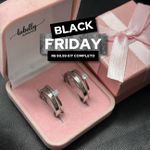 PAR DE ALIANÇAS GIRLS 2’MM RETA POLIDA - COM DOIS ANÉIS SOLITÁRIOS DE BRINDE 