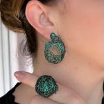 Conjunto Brinco e Anel Linhas Verde Esmeralda