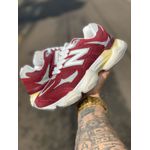 Tênis New Balance 9060 Bordô