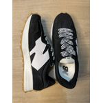 Tênis Casual Feminino New Balance 327 V1 - Preto com Branco