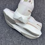 Tênis New Balance Fuelcell Rebel V4 Unissex - Creme