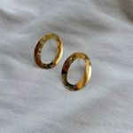 Brinco Oval Escultural Banhado em Ouro 18k