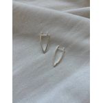 Brinco Curvo Escultural Banhado em Prata 925