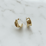 Brinco C-Hoop Escultural Banhado em Ouro 18k