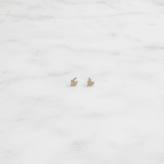 Brinco Ponto de Luz Esférico Banhado em Ouro 18k