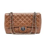 Bolsa Feminina Couro Marrom Metalassê Alça em Corrente Metal Prateado 