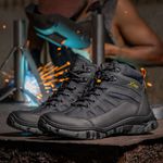  Bota Adventure em Couro GW22 A grafite