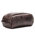 Elegância em Movimento: Necessaire em Couro para Organização Prática Ref. 2204 Fossil Café 