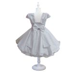 Vestido Infantil Branco Bordado Com Cinto De Pérola E Strass 