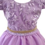 Vestido Juvenil Lilás Curto Bordado Saia Lisa Com Cinto Dourado