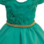 Vestido Juvenil Verde Curto Bordado Saia Lisa Com Cinto Dourado 
