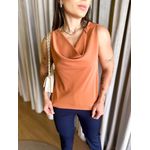 BLUSA CAVADA CREPE DE SEDA DECOTE CARAMELO