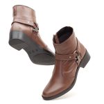 Bota Rafaela Cano Baixo Detalhe Metal Couro Chocolate 