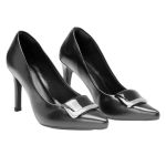 Scarpin Lia Bico Fino Salto Alto Detalhe Classico Preto 