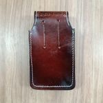 Porta Celular em Couro Entalhado 8628