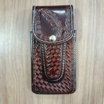 Porta Celular em Couro Entalhado 8628