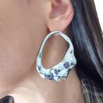 Brinco Feminino Forma Livre Grande Prata