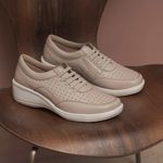 Tênis Feminino Confortável Couro Nude Levecomfort 